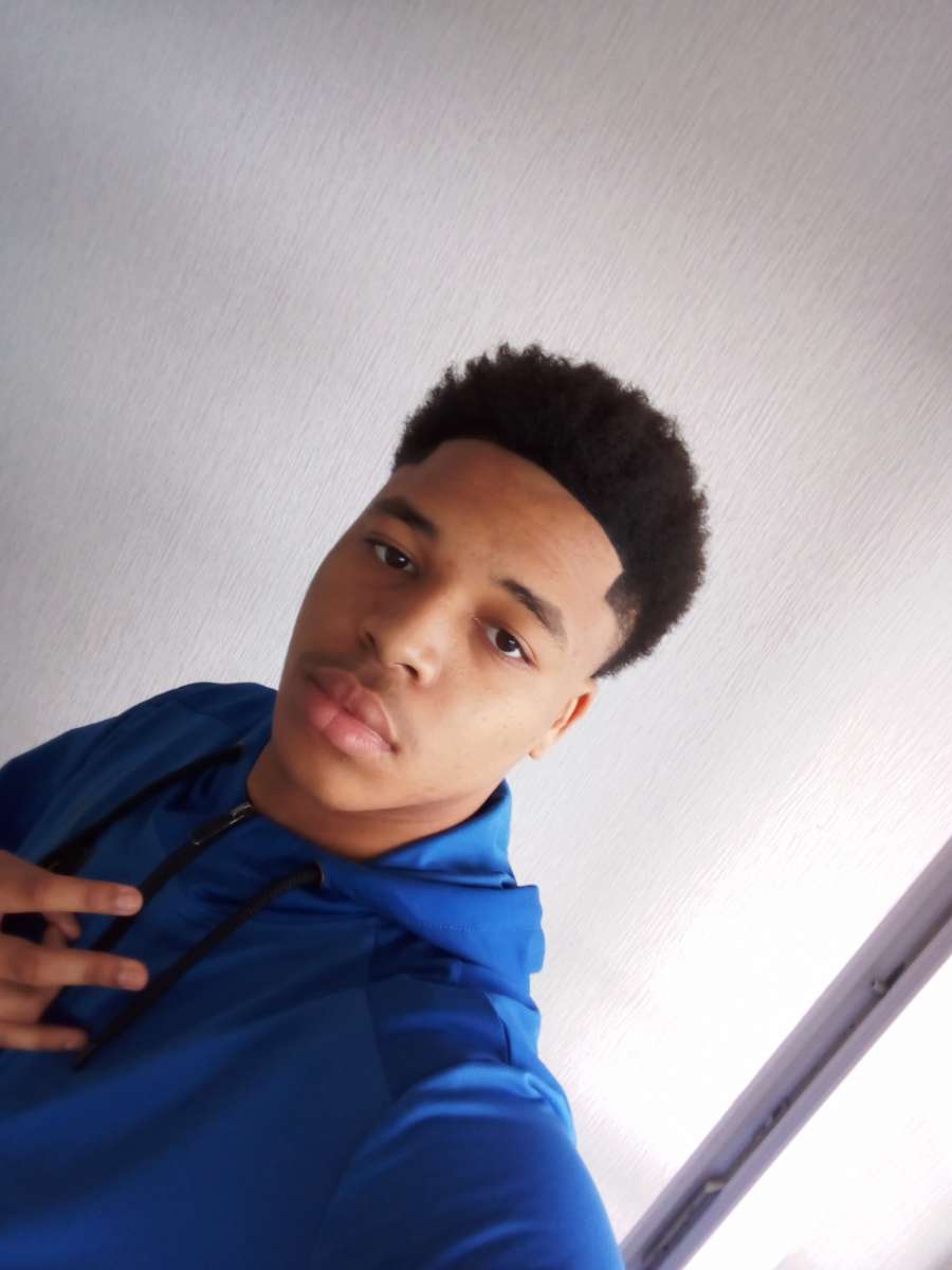 Profil de Djalel, 20 ans, Plan Cul à Hassi Soltane