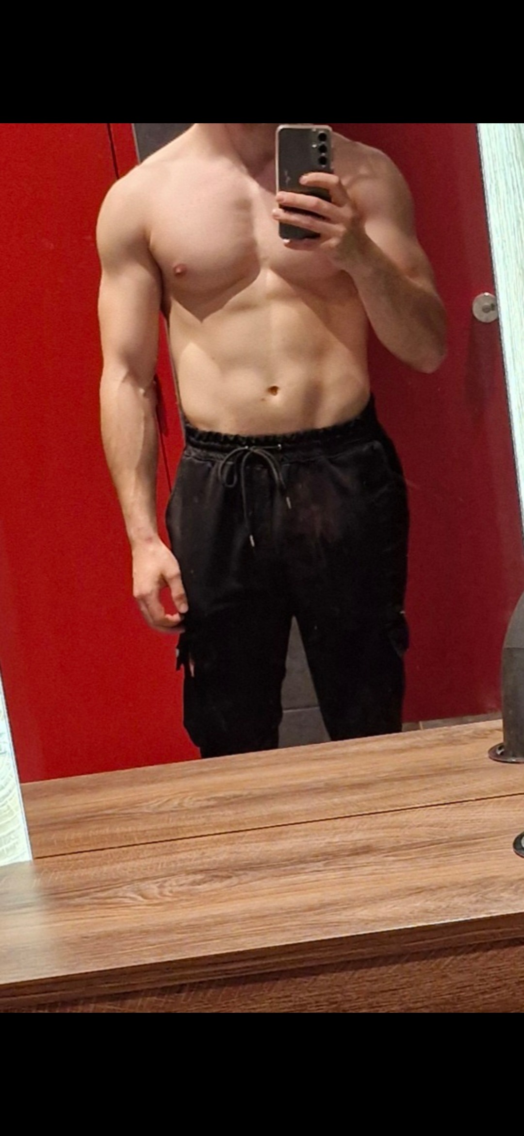 Profil de Whesley, 25 ans, Plan Cul à Clos Bakir