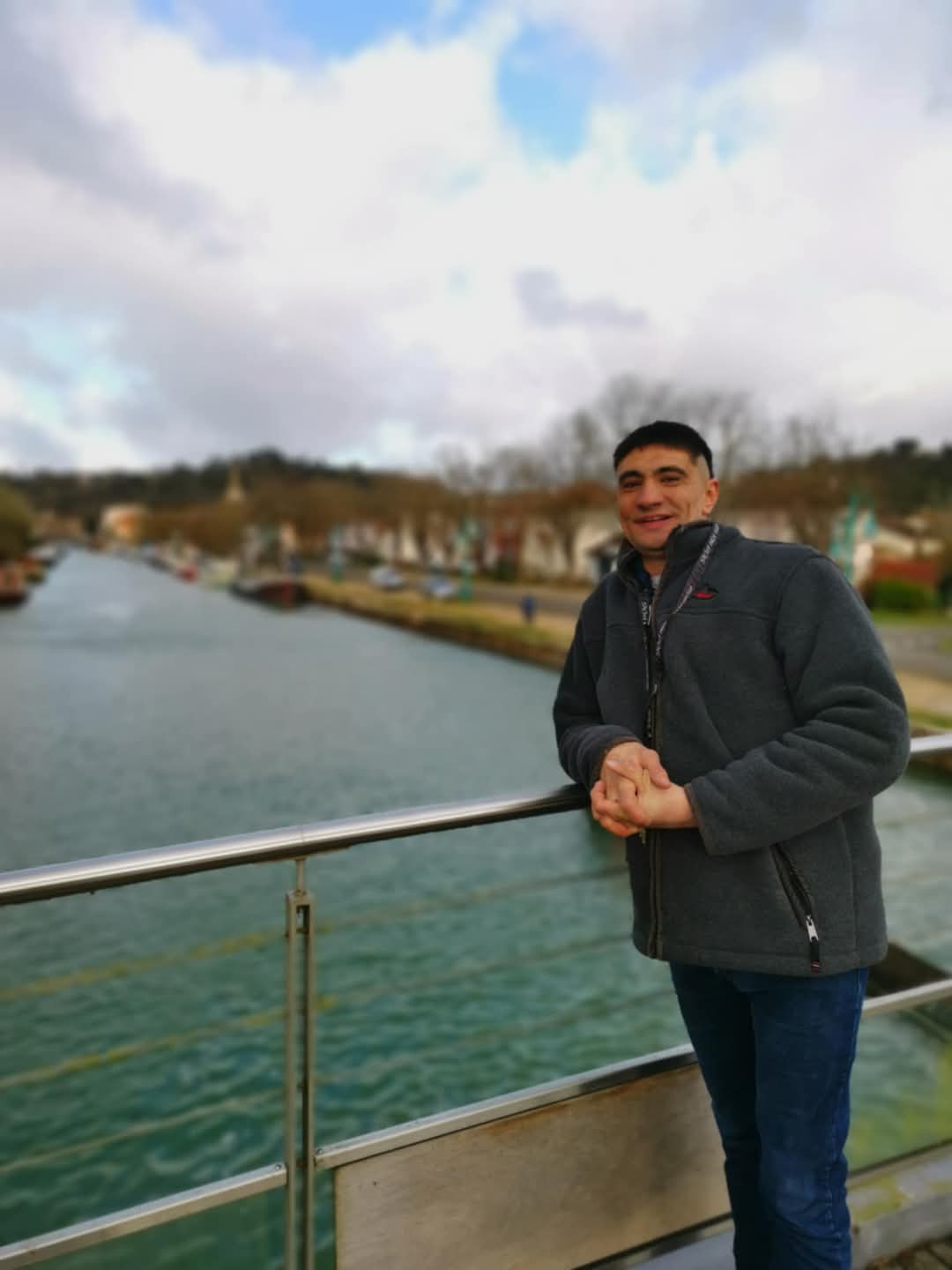 Profil de Louqmane, 34 ans, Plan Cul à Armar