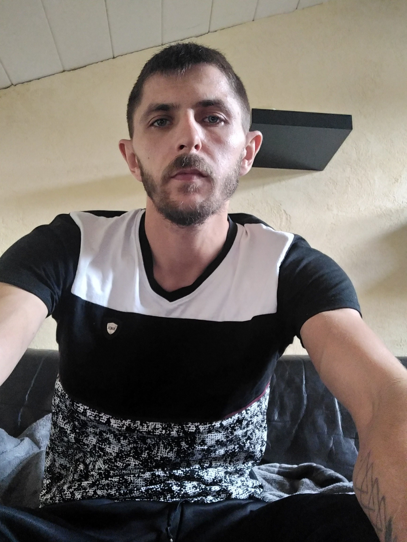 Profil de Kayan, 34 ans, Plan Cul à Sidi Atmane