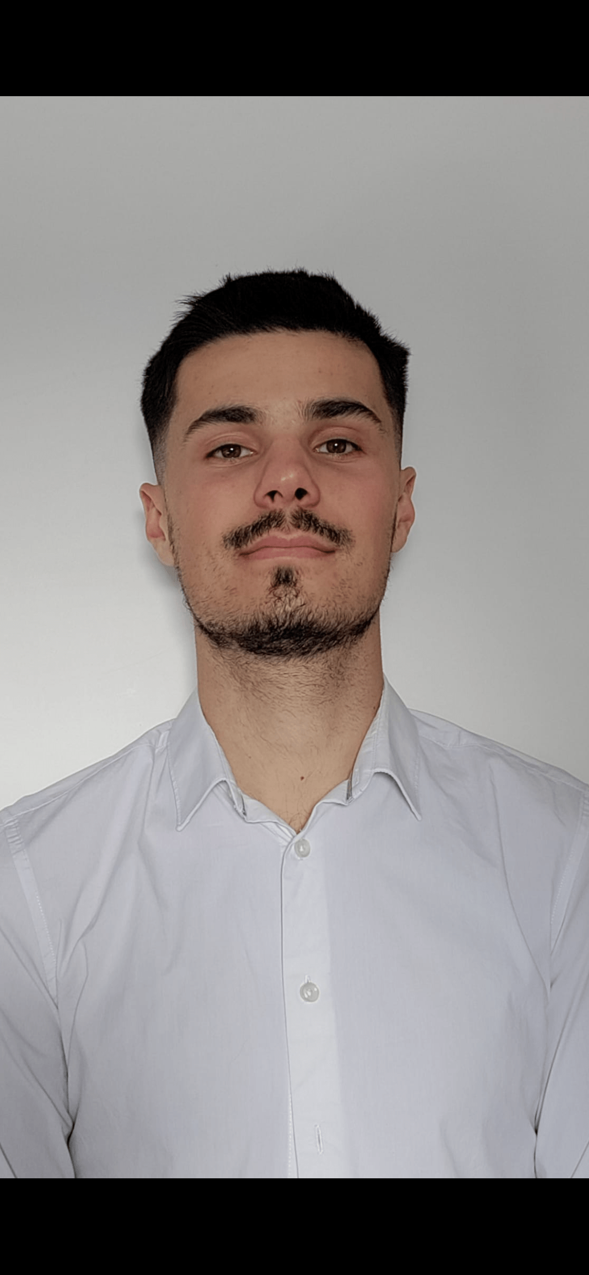 Profil de Charlemagne, 22 ans, Plan Cul à Mourra