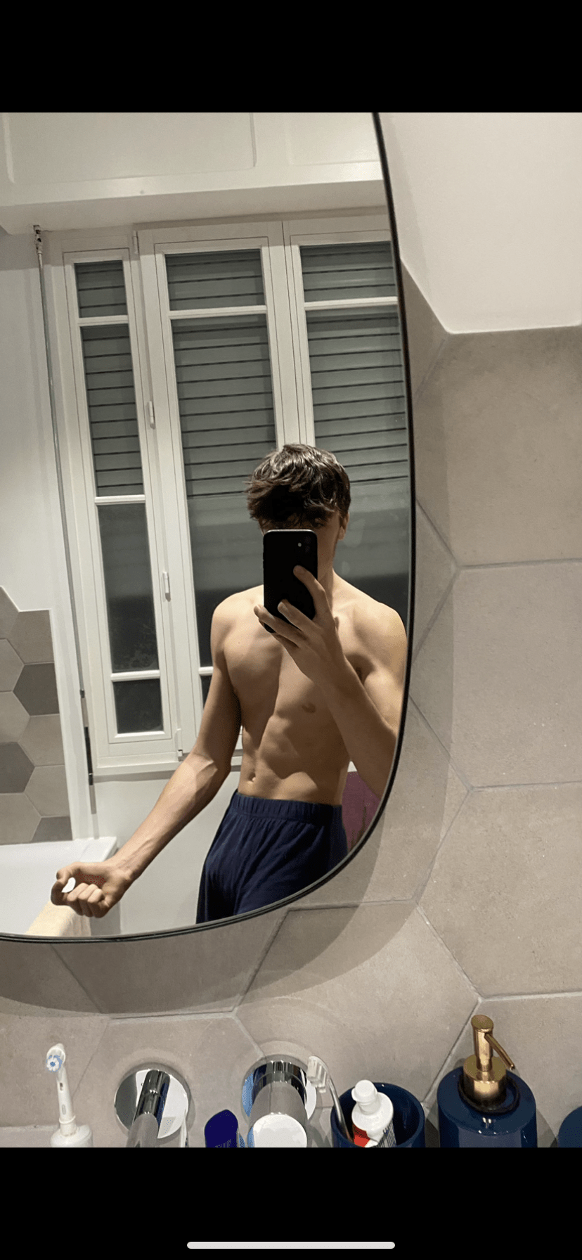 Profil de Rainier, 19 ans, Plan Cul à Bourzeg